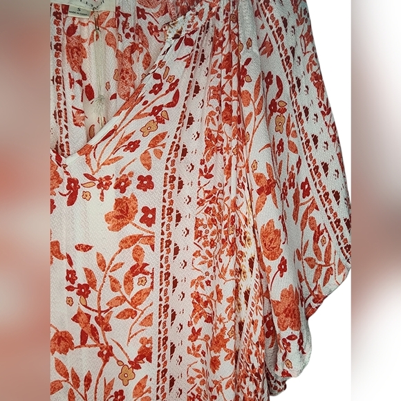 LOVESTITCH Red floral blouse shirt v-neck small short sleeve boho, size S - Picture 6 of 9